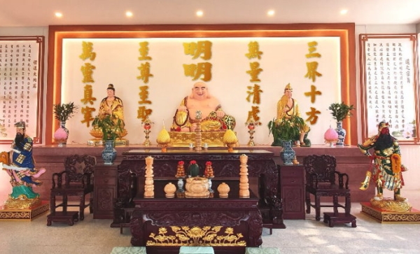 รับออกแบบสั่งทำห้องพระครบชุด